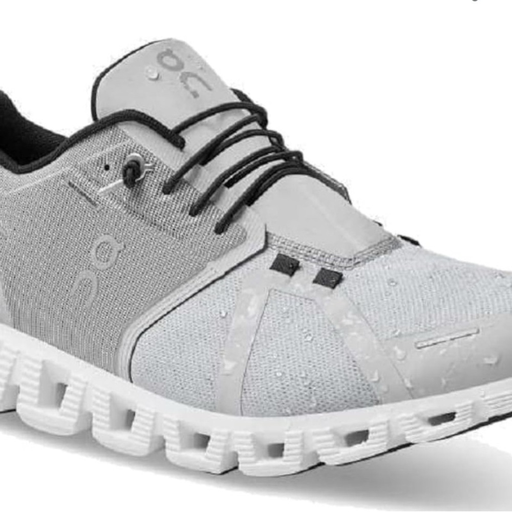 On Cloud Running Men's waterproof Black and White Athletic Shoes